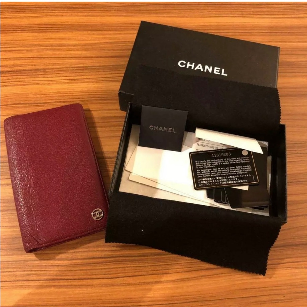 CHANEL Caviar Wallet w/Original Box & Paperwork